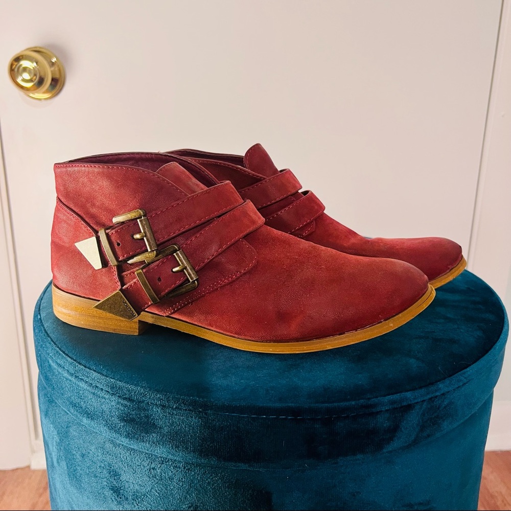🪩 3/$40 🪩 Volcom Getter Booties - 🍷Wine Red